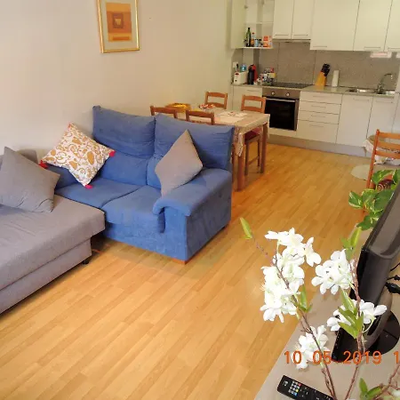 Apartment Apartament Besalu